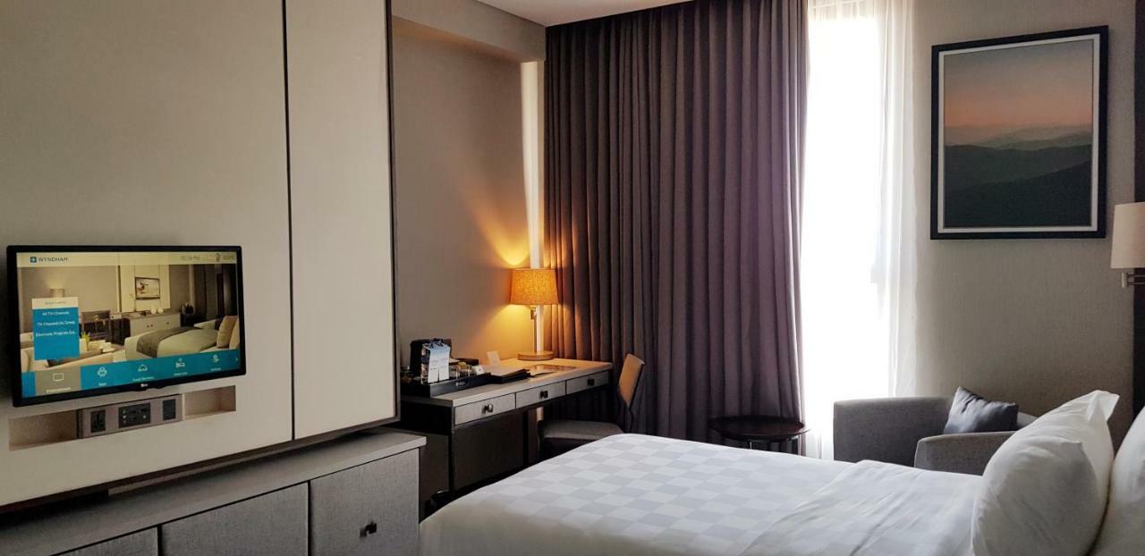 Wyndham Opi Hotel Palembang Palimbão Exterior foto